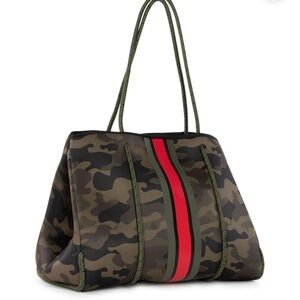 HAUTE SHORE
GREYSON SOHO NEOPRENE TOTE